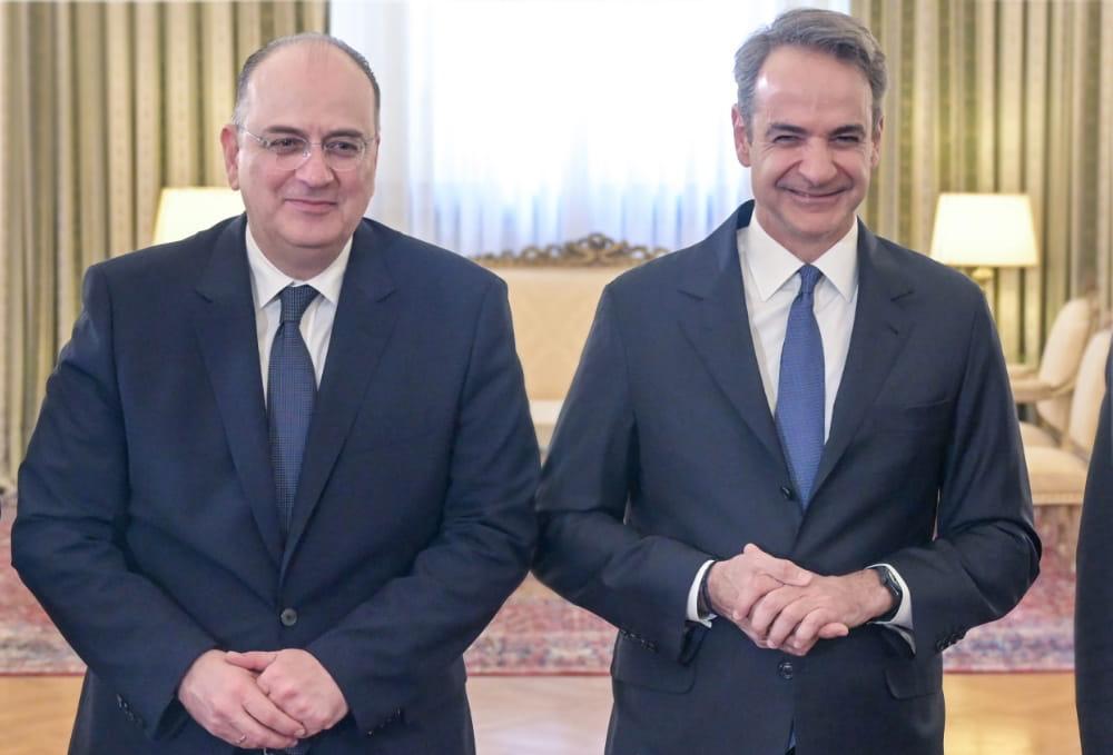 Αναταραχή στη Βουλή: Η παραίτηση Λαζαρίδη και η αντίδραση Μητσοτάκη