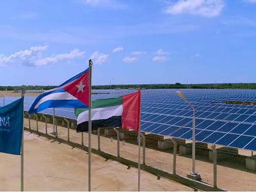 Η Κούβα Αντιστέκεται με Δημιουργικότητα στον Αμερικανικό Αποκλεισμό