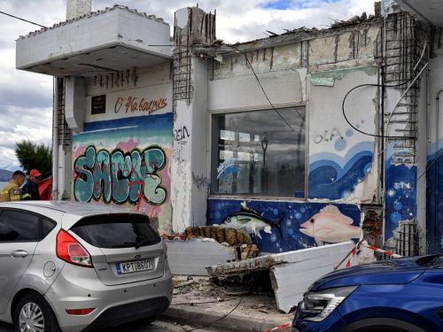 Σοβαρά περιστατικά και εορταστικές εκδηλώσεις στη χώρα