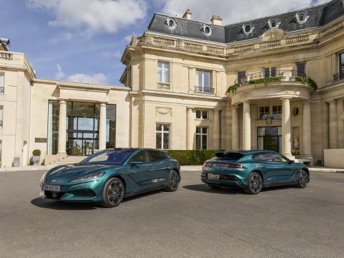 Η Ελληνική Αγορά Αυτοκινήτου Αντιστέκεται στην Κρίση: Νέες Τάσεις και Καινοτομίες