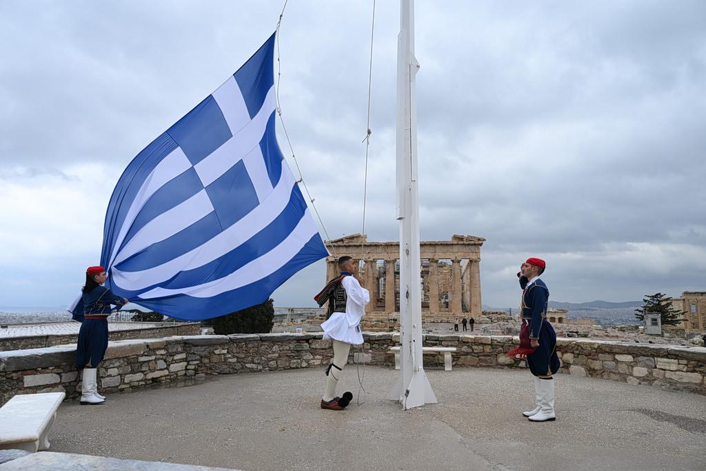 Σημαντικές Πολιτικές Εξελίξεις: Από τη 25η Μαρτίου μέχρι τον Αφθώδη Πυρετό στη Λέσβο