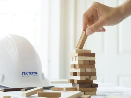 Πολιτικές Εξελίξεις: Αντιφάσεις και Προκλήσεις για την Οικονομία και την Κοινωνία