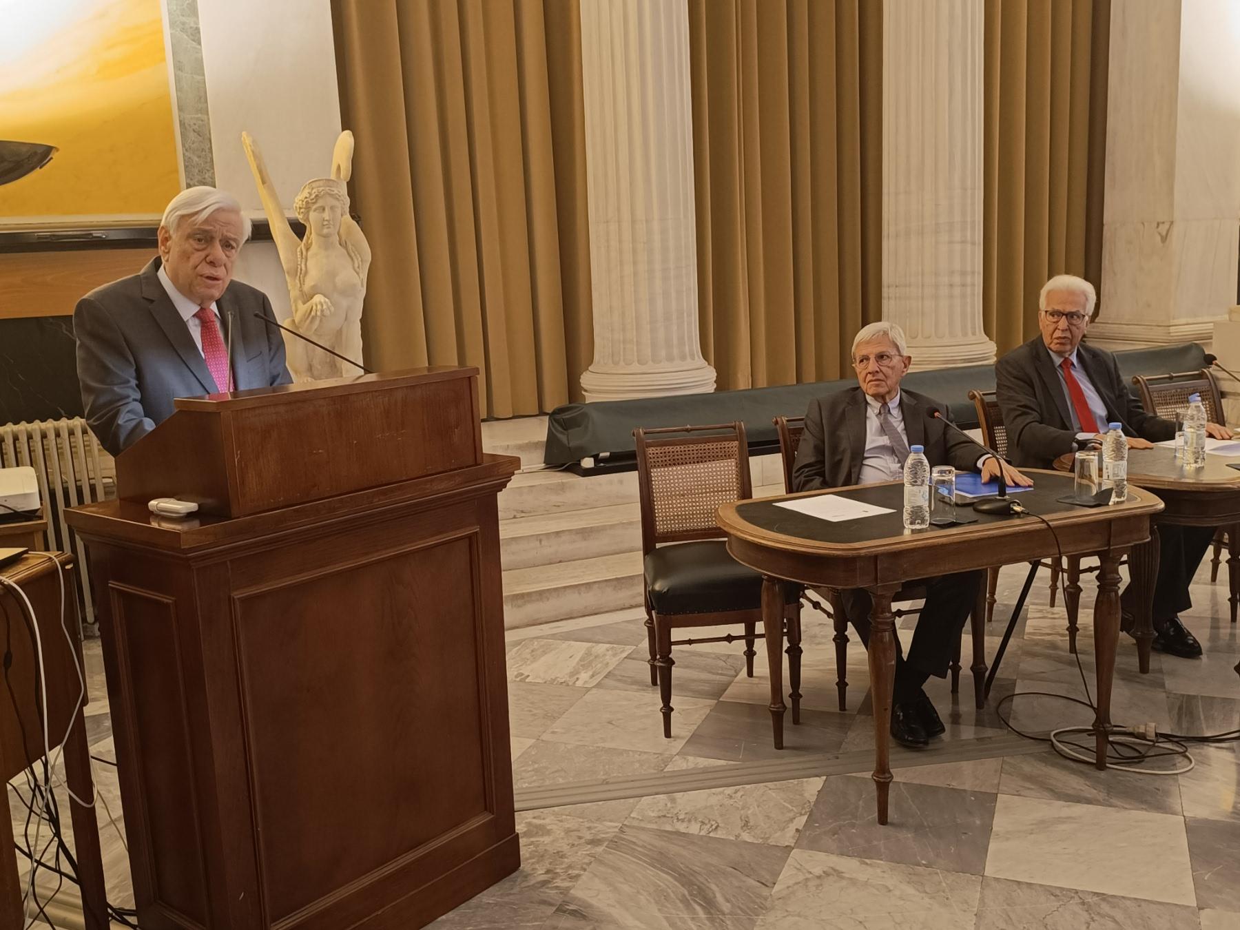 Προκόπης Παυλόπουλος: Η ΕΕ σε κρίση και η κακοκαιρία Erminio πλήττει τα σχολεία