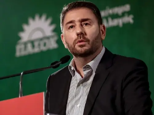 Σημαντικές πολιτικές εξελίξεις στην Ελλάδα: Μεταθέσεις εκπαιδευτικών και δίκη Τεμπών