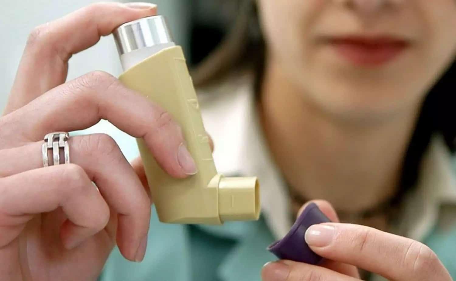 Η Τριχόπτωση και οι Επιπτώσεις από τα Σαμπουάν: Τι Πρέπει να Γνωρίζετε