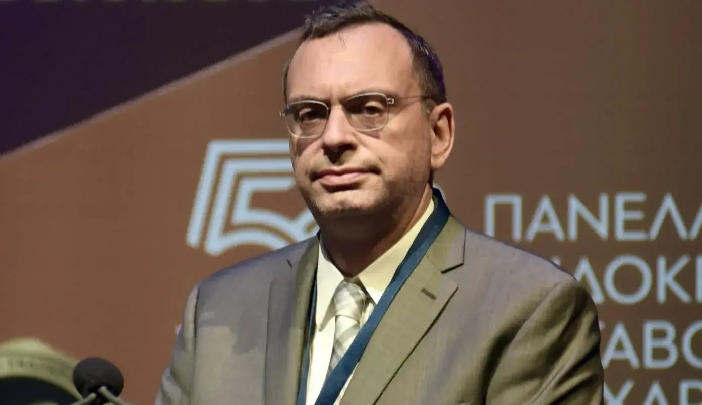 Πάτρα: Τραγούδια και Ιστορία σε Μια Ανανεωμένη Προσέγγιση