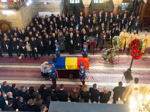 Το τελευταίο αντίο στον Μιρτσέα Λουτσέσκου με στρατιωτικές τιμές