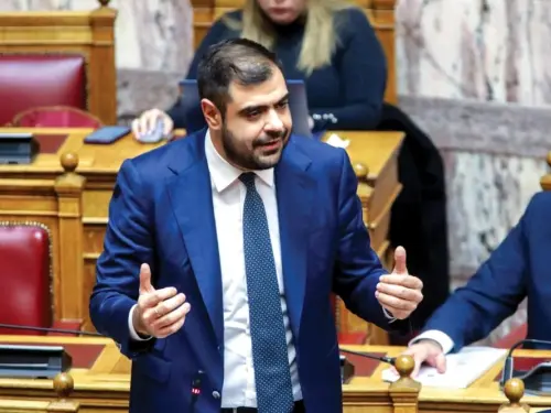 Ραγδαίες πολιτικές εξελίξεις: Δίκες, καταδίκες και κριτική στην κυβέρνηση