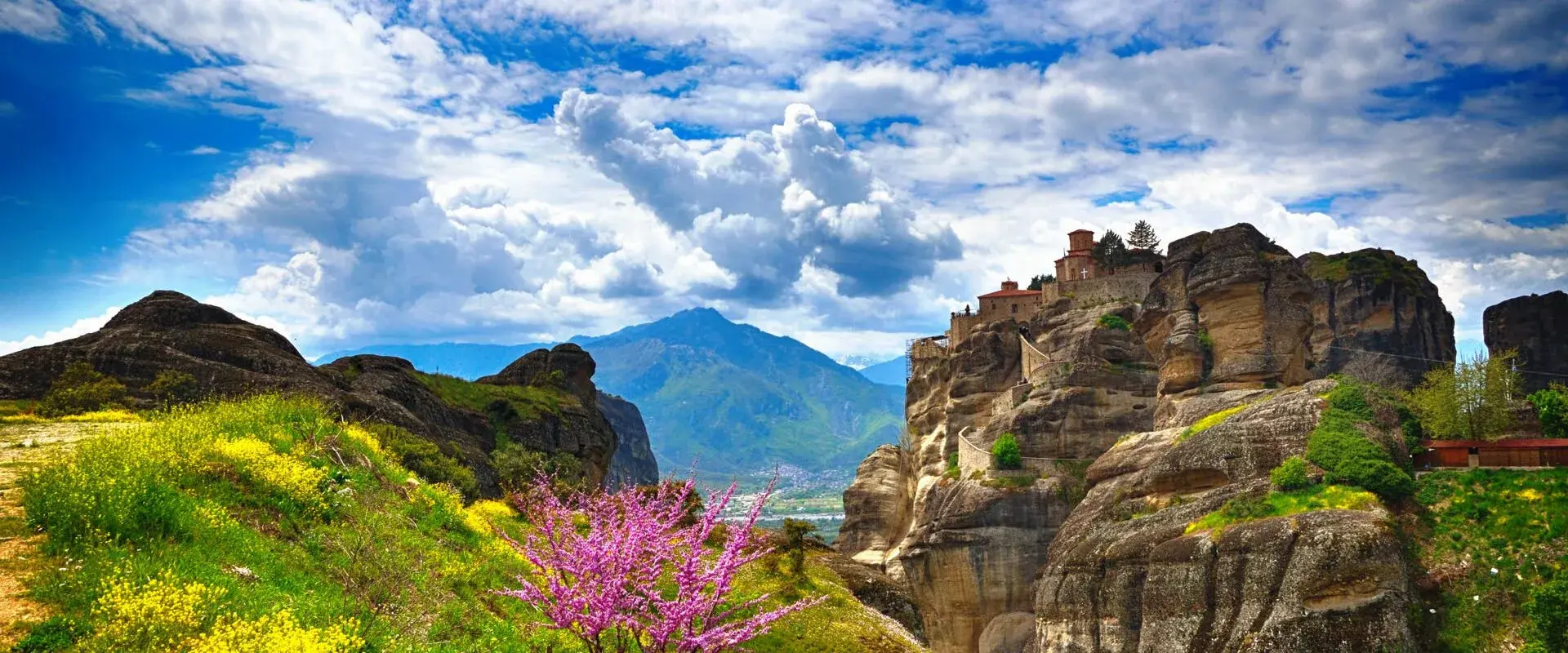 Σημαντικές Πολιτικές Εξελίξεις και Κοινωνικά Θέματα που Αφορούν τους Έλληνες