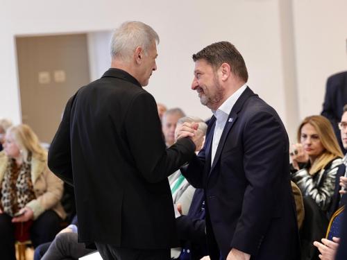 Η Συνεργασία Χαρδαλιά-Μώραλη: Νέα Ίχνη Ανάπτυξης στον Πειραιά