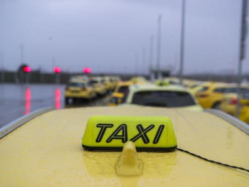 Σημαντικές Πολιτικές Εξελίξεις: Κρούσματα Αφθώδους Πυρετού και Τραγωδίες στην Επικαιρότητα