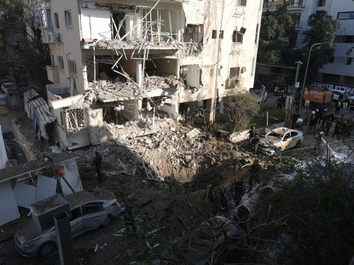 Κλιμάκωση της έντασης στη Μέση Ανατολή: Νέα μέτωπα και ανθρωπιστική κρίση