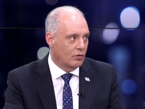 Πολιτικές αναταράξεις ενόψει εκλογών: Σφοδρές αντιπαραθέσεις και κρίσιμες αποφάσεις