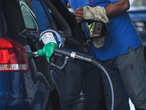 Σημαντικές Πολιτικές Εξελίξεις και Οικονομικές Προκλήσεις