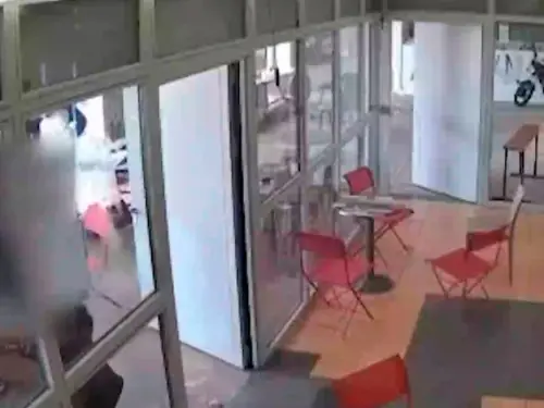 Πήρε αναβολή η δίκη του 34χρονου φοιτητή για την επίθεση σε ιδιοκτήτρια κυλικείου – Αίτημα για ιατροδικαστική εξέταση