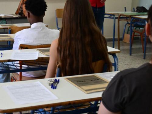 Πανελλαδικές 2024: Στα μαθήματα προσανατολισμού εξετάζονται σήμερα οι υποψήφιοι των ΓΕΛ