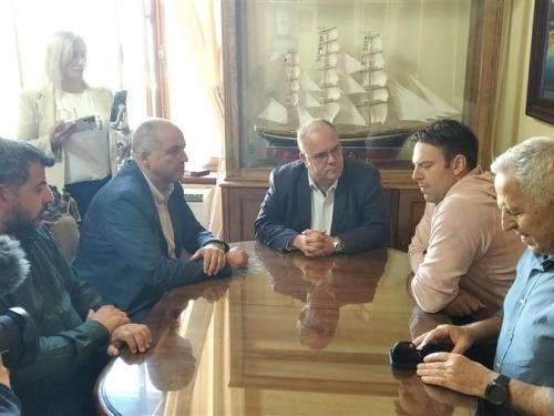 Συνάντηση Δημάρχου Σύρου - Ερμούπολης με τον Πρόεδρο του ΣΥΡΙΖΑ: Συζητώντας Τοπικά Θέματα