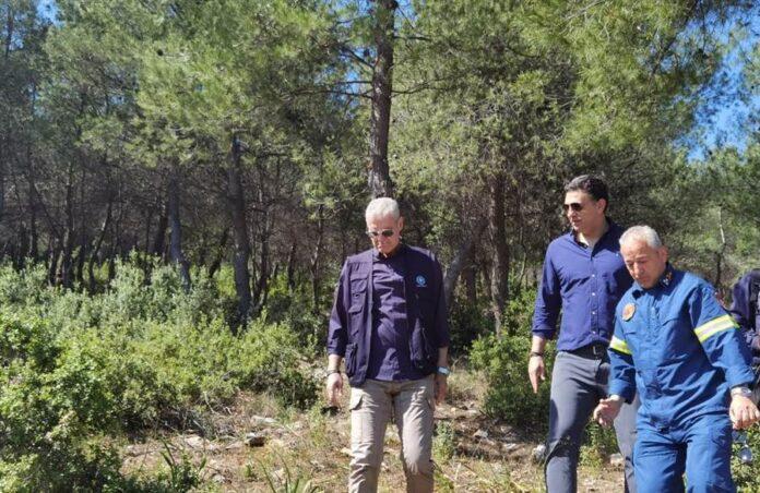 Ο Β. Κικίλιας επισκέφθηκε την Πεντέλη για αυτοψία των έργων καθαρισμού, επιβεβαιώνοντας τη συνέχιση των προσπαθειών σε περιοχές με υψηλό κίνδυνο πυρκαγιάς.