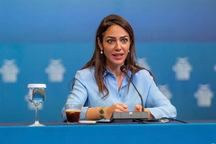 Δόμνα Μιχαηλίδου: «Ξεκινά η καταβολή του επιδόματος μητρότητας σε ελεύθερες επαγγελματίες, αυτοαπασχολούμενες και αγρότισσες»