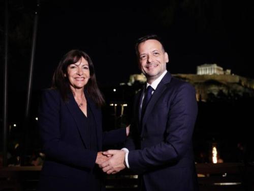 Δήμαρχος Αθηναίων συναντά τη Δήμαρχο Παρισιού για συζήτηση συνεργασίας