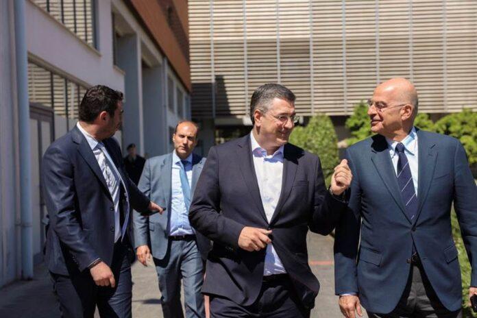 Συνάντηση του Περιφερειάρχη Κεντρικής Μακεδονίας Απόστολου Τζιτζικώστα με τον Υπουργό Εθνικής Άμυνας Νίκο Δένδια