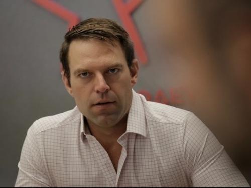 Στ. Κασσελάκης: «Είμαι εδώ» – Προαναγγέλλει την υποψηφιότητά του για την προεδρία του ΣΥΡΙΖΑ